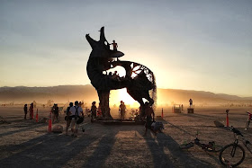 [Imagem: burning-man-2013-nevada-blackrock-desert...se-007.jpg]