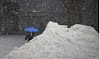 'Bomb cyclone' brings travel chaos and deaths to US north-east