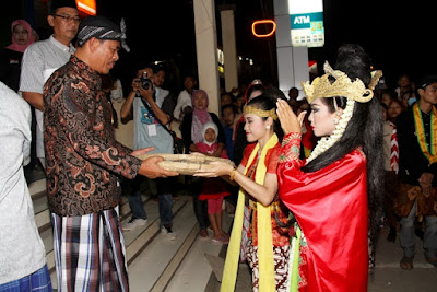 Budaya ialah suatu cara hidup yang berkembang Mengenal Kebudayaan Jepara