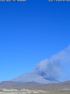 Panache de cendres du volcan Ubinas, 05 juin 2015