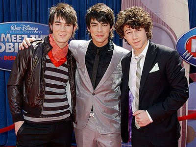 wallpapers jonas brothers. jonas brothers wallpaper 2009.