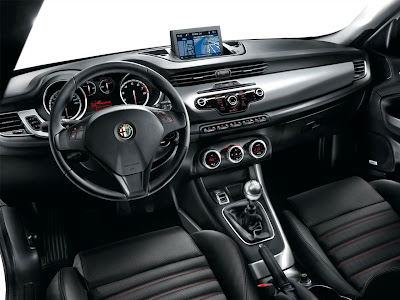 FOTO INTERIOR ALFA ROMEO GIULIETA