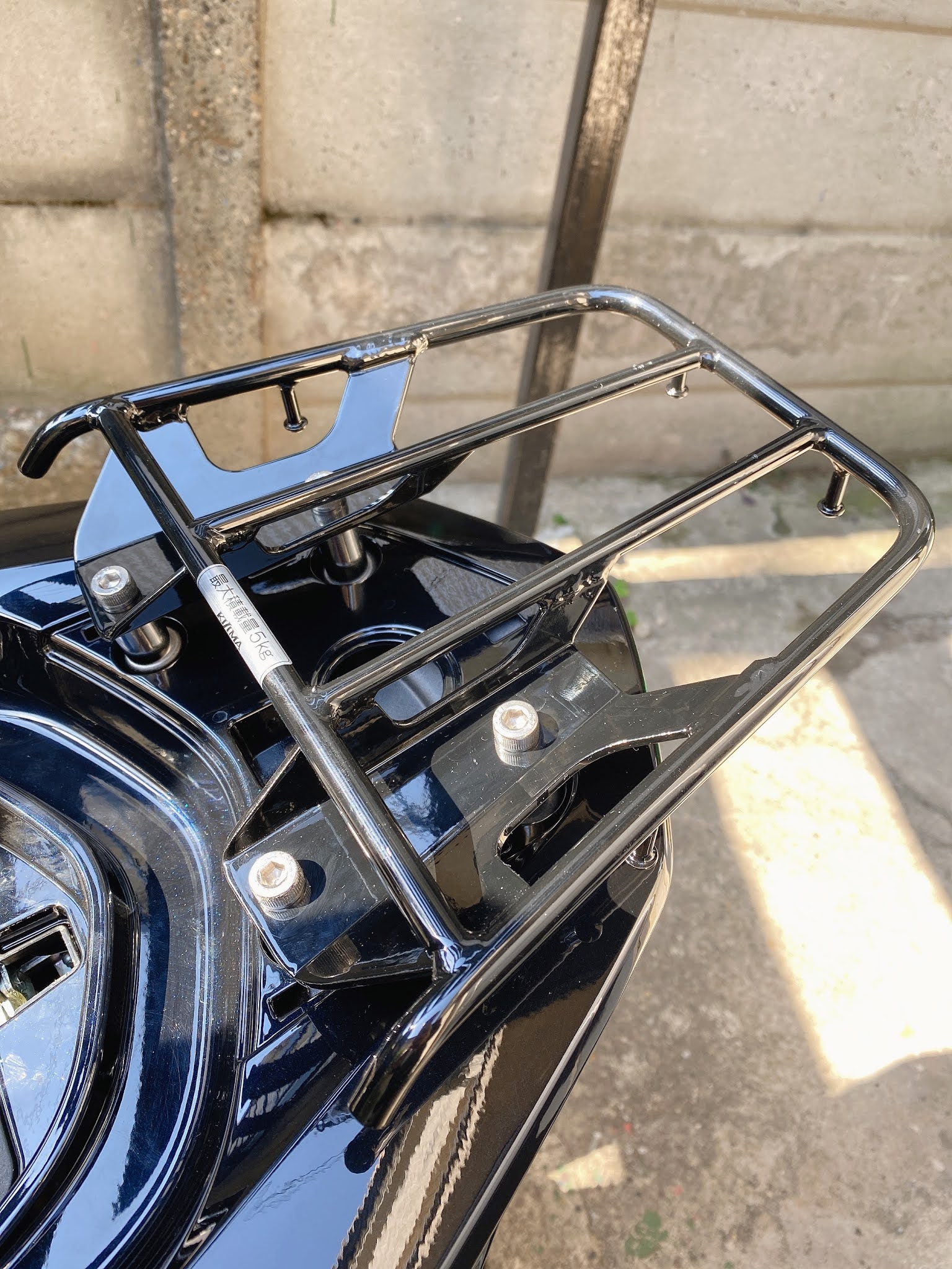 素人diy 新型pcx Jk05 にリアキャリアを取り付けてみた