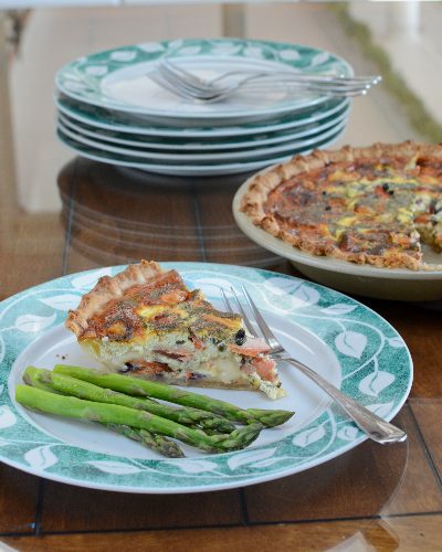 Smoked Salmon Quiche ♥ KitchenParade.com. Just a crust plus 20 minutes, perfect for brunch or a simple supper.