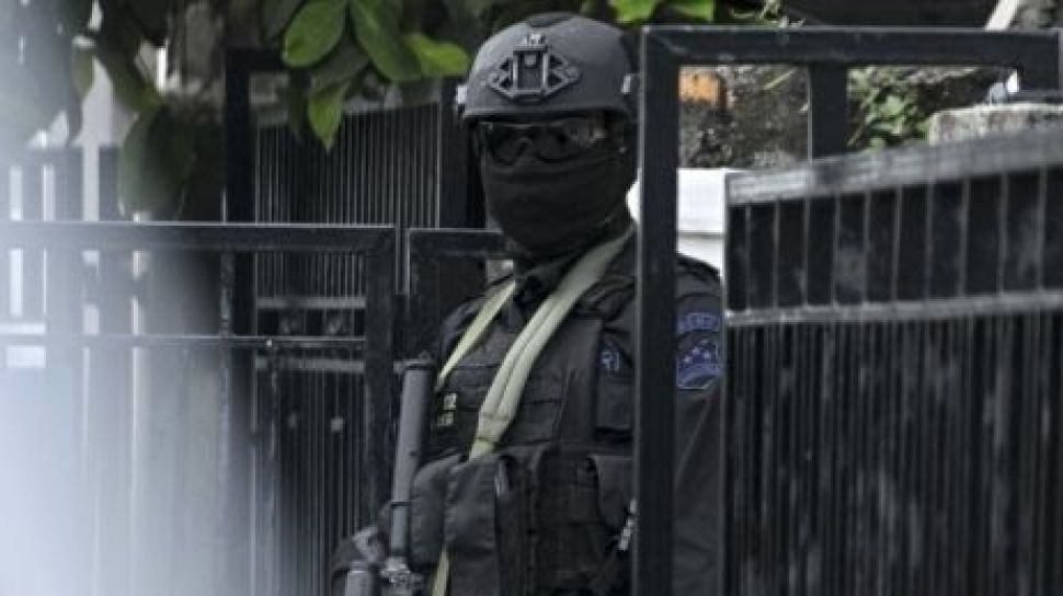 Densus 88 Tangkap 13 Tersangka Teroris Anshor Daulah di Riau