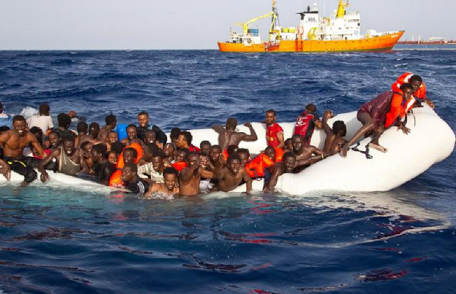 Libia, soccorse 4 imbarcazioni: salvati 432 migranti