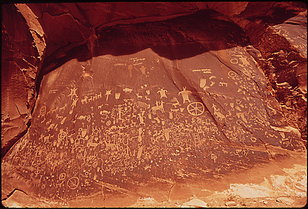 http://imagespublicdomain.wordpress.com/2010/09/23/petroglyphs-pictographs-and-a-geoglyph-rock-art-of-the-american-southwest/