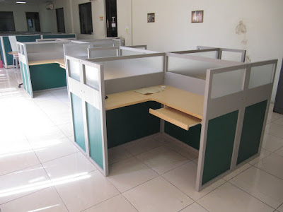 Desain Cubicle Workstation X-shape + Furniture Semarang