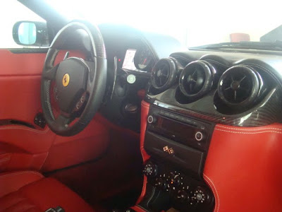 Car Ferrari GT