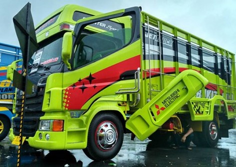 juara 1 kontes truk jogja 2016