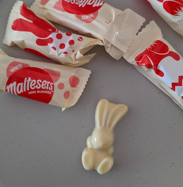Maltesers White mini bunnies