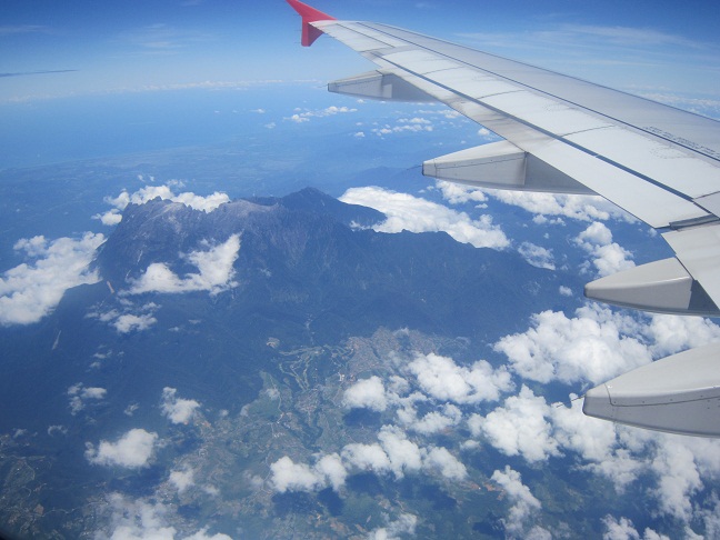 Cantik betul pemandangan awan   kapal terbang
