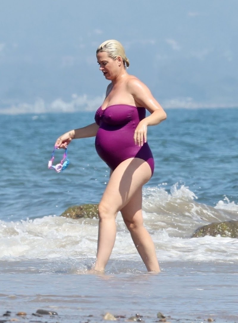 Pregnant Katy Perry in Swimsuit at a Beach in Malibu 12 Jul -2020