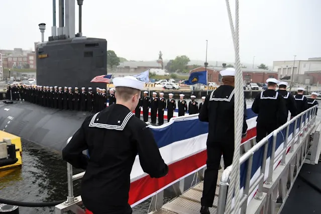 La USNAVY comisionó el submarino de ataque rápido USS Oregon (SSN 793) en una ceremonia tradicional celebrada el sábado 28 de mayo en la Base Naval de Submarinos de New London.
