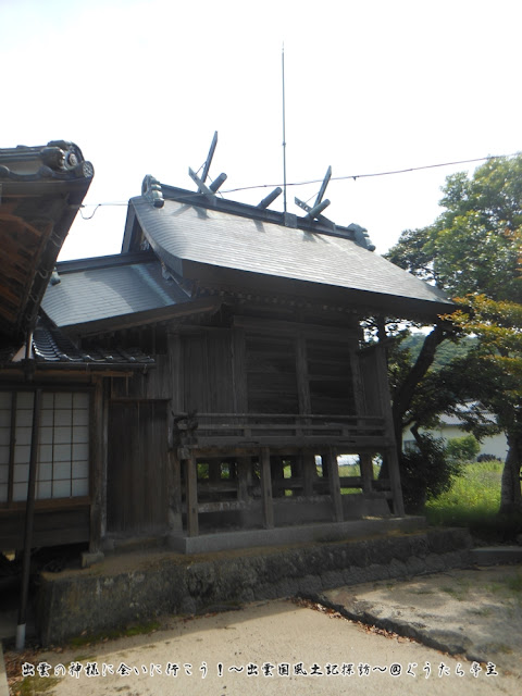 宇賀神社　本殿右