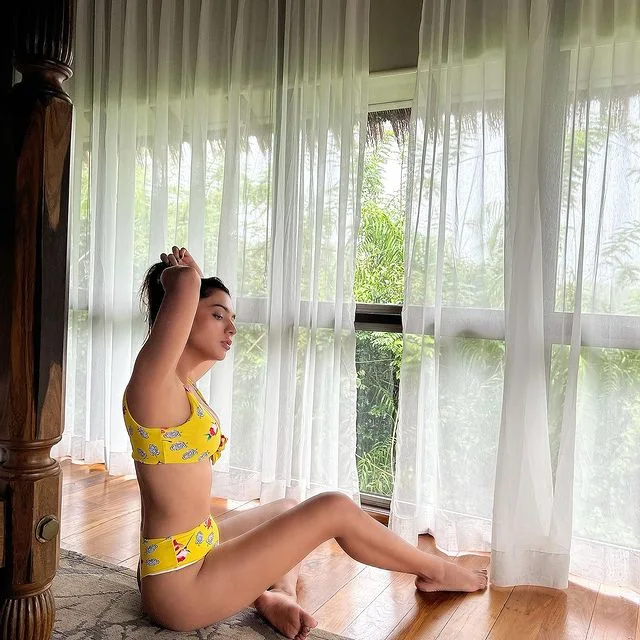 Ruhi Singh Hot Pic in Bikini
