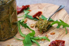 Rucola pesto met tomaten - www.desmaakvancecile.com