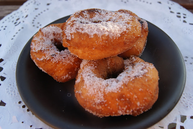 Resultado de imagen de rosquillas de nata