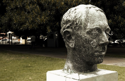 Plaza Lavalle - Busto de Carlos Lopez Buchardo, autor: José Fioravanti