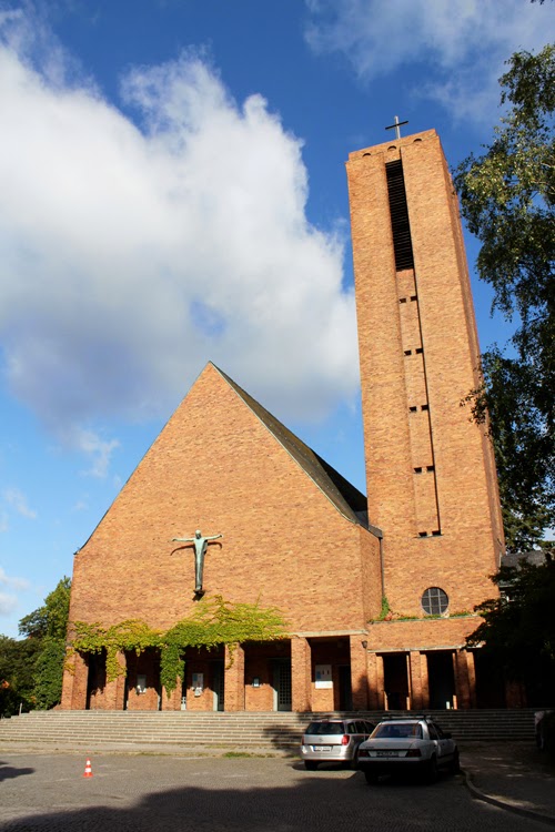  Jesus-Christus-Kirche Dahlem