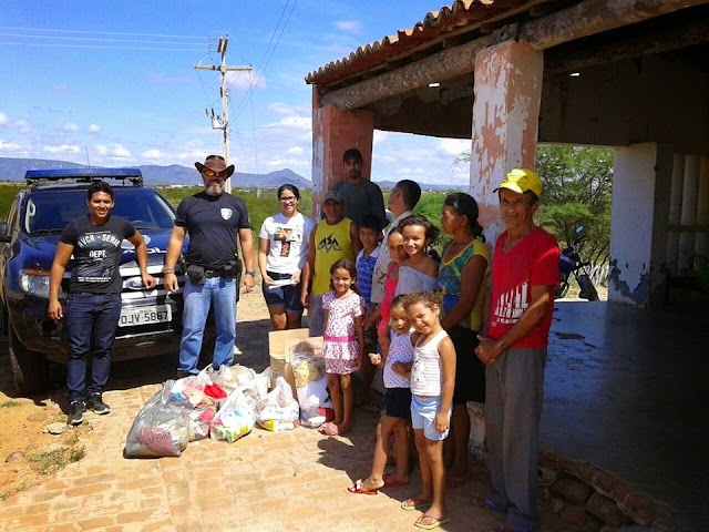 Umarizal Fest dos Necessitados: Famílias carentes de Umarizal recebem doações de alimentos e roupas