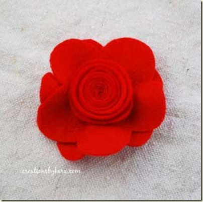 felt-flower-hair-clip-tutor