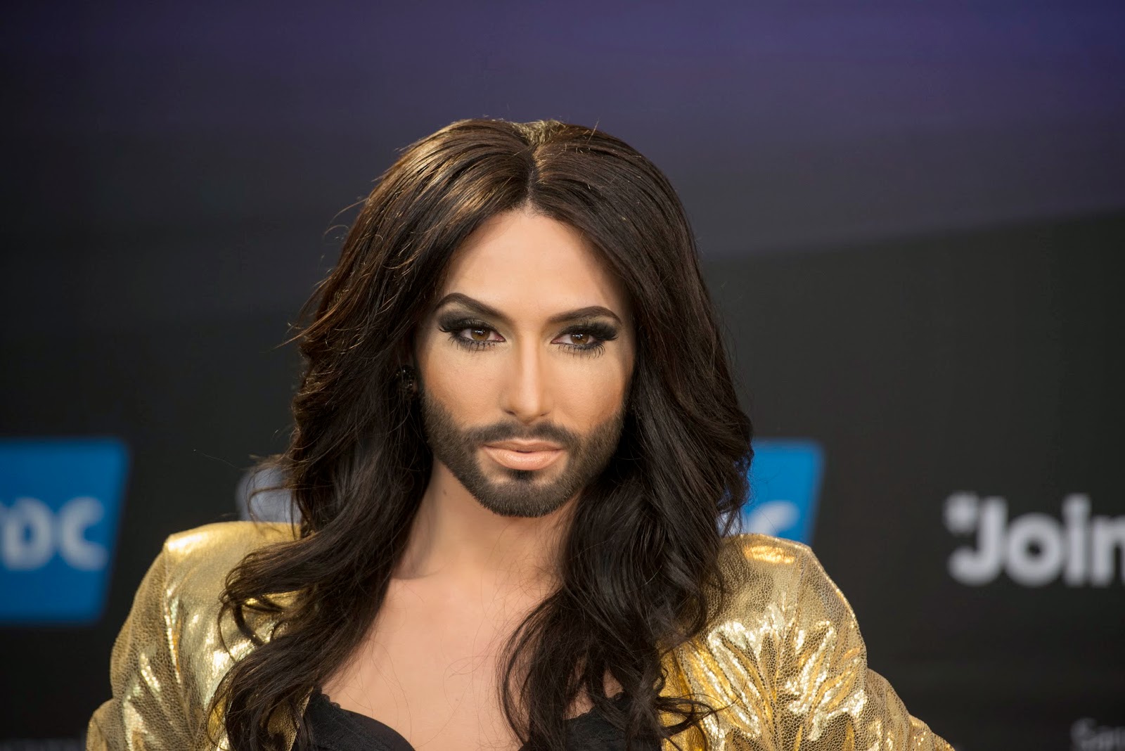 Lustige Bilder Conchita Wurst - Ice Bucket Challenge ohne Conchita Wurst ProSieben