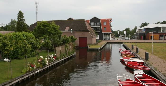 Can you imagine a village with no roads? There is such a place in the Netherlands called Giethoorn (pronounced 'geethorn'). There are no roads and cars have to remain outside the village. The only access to the stunningly lovely houses in Giethoorn is by water, or on foot over tiny individual wooden bridges.