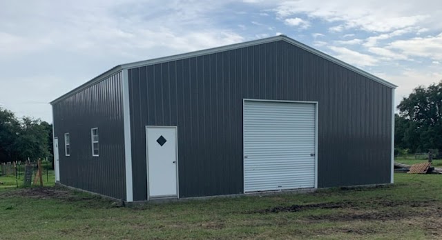 5 Benefits of Hiring a Professional Metal Building Supplier
