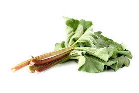 Rhubarb rabarbara z listjem