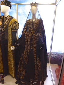 Queen Isabella gown Assassins Creed movie