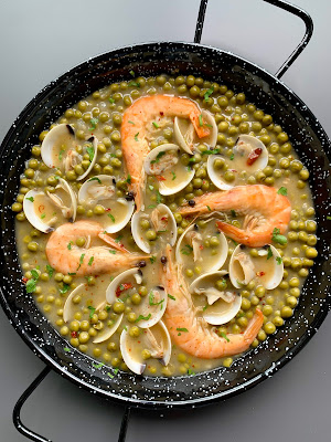 GUISANTES EN SALSA CON ALMEJAS Y LANGOSTINOS. Para CHUPARSE los Dedos