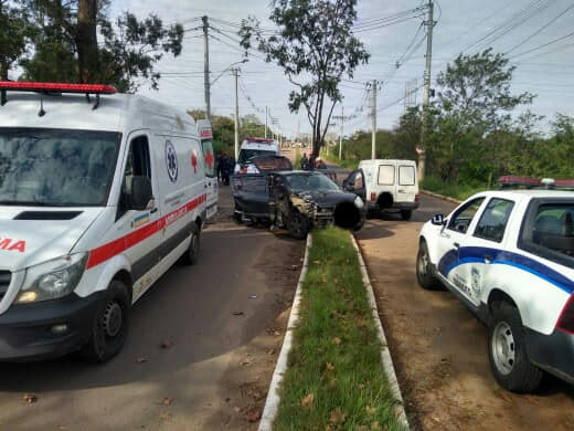 Acidente grave na Ary Rosa no Distrito Industrial de Cachoeirinha