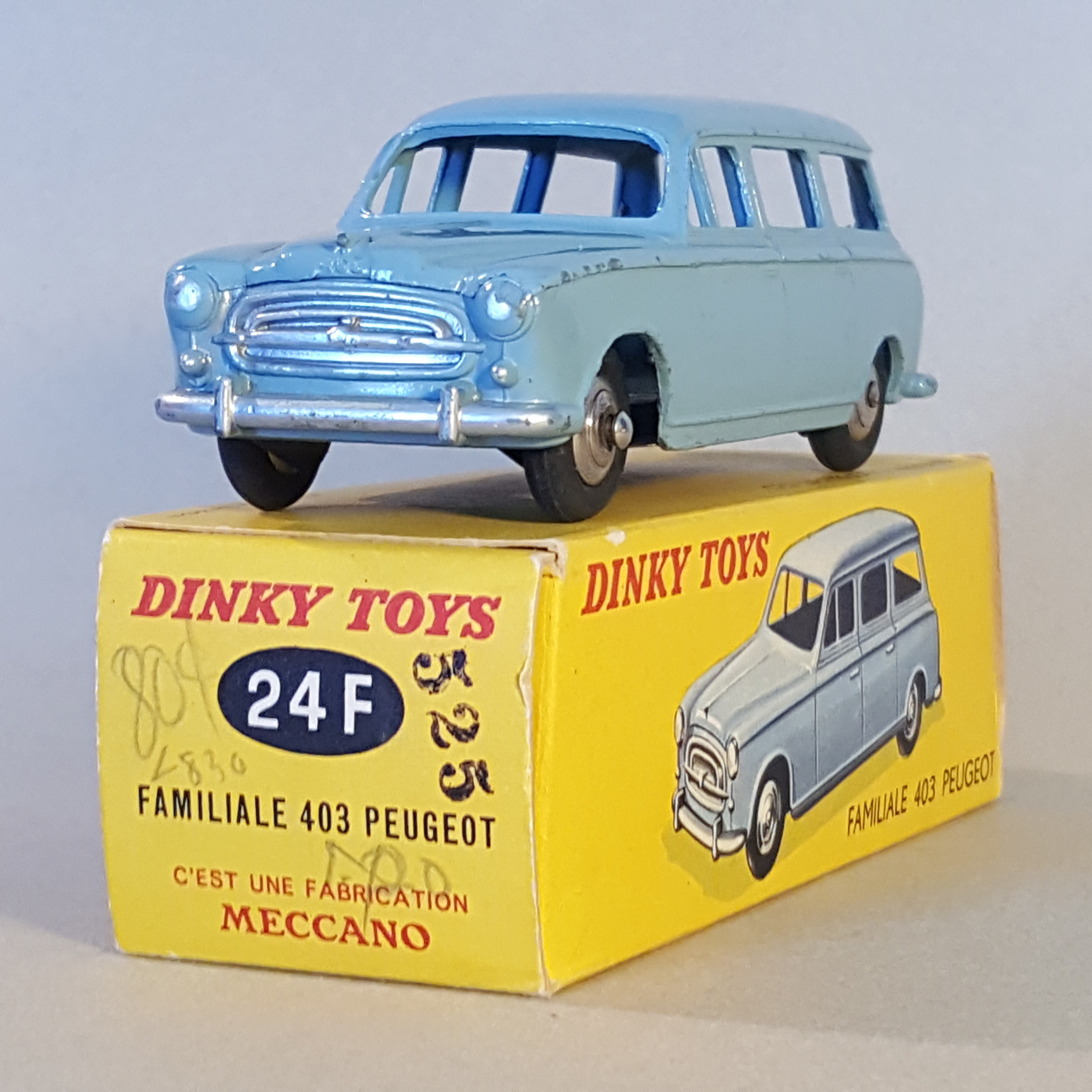 Dinky Toys boîte repro 525 peugeot 403 familiale 