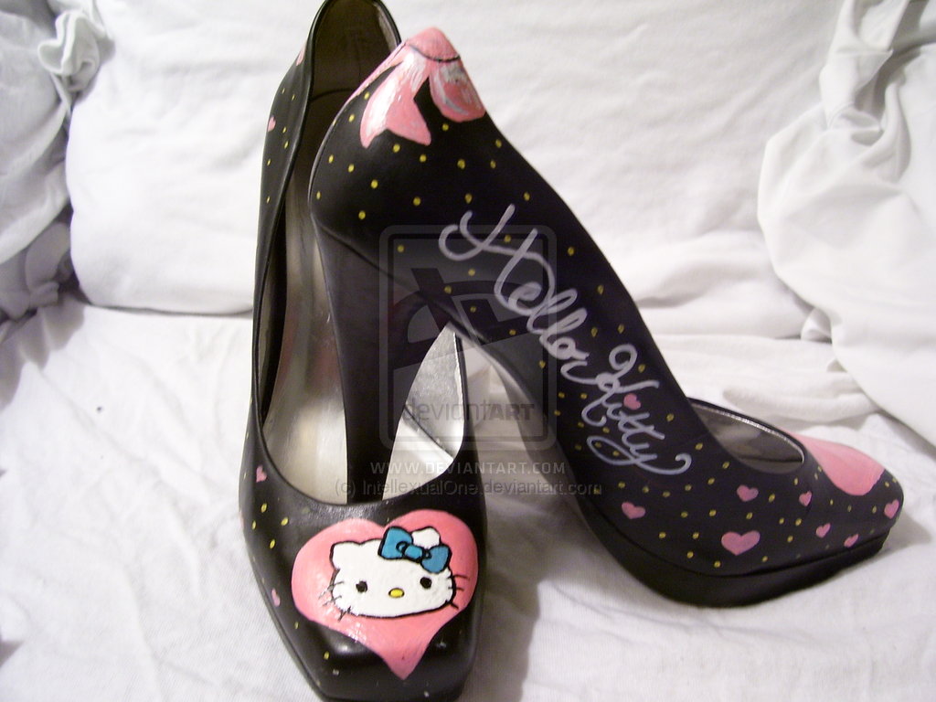 HELLO KITTY COLLECTIONS: HELLO KITTY HIGH HEELS