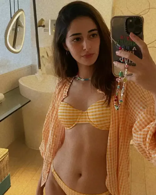 ananya panday bikini selfie hot indian actress