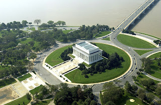 Lincoln-Memorial-overhead