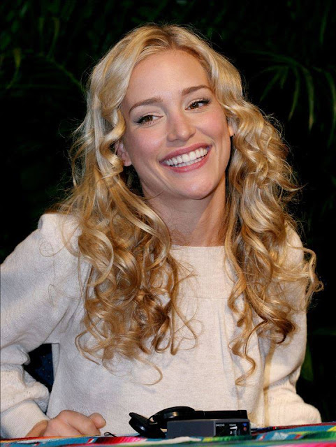 Piper Perabo Profile Pics Dp Images