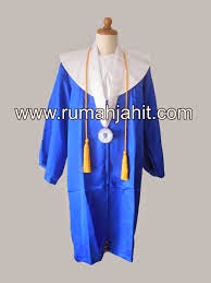 desain toga wisuda