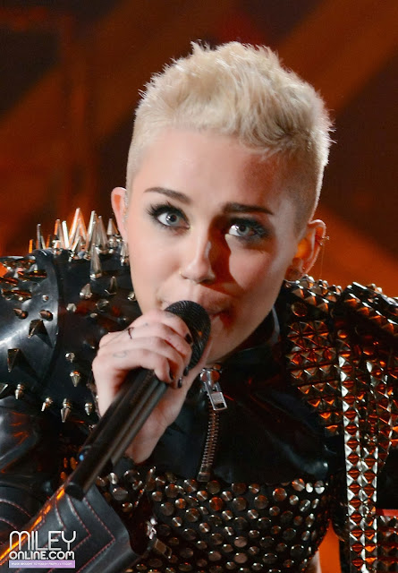 Miley Cyrus Pictures Miley Cyrus Pictures