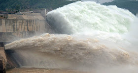 Sand-Washing Operation Of Yellow River