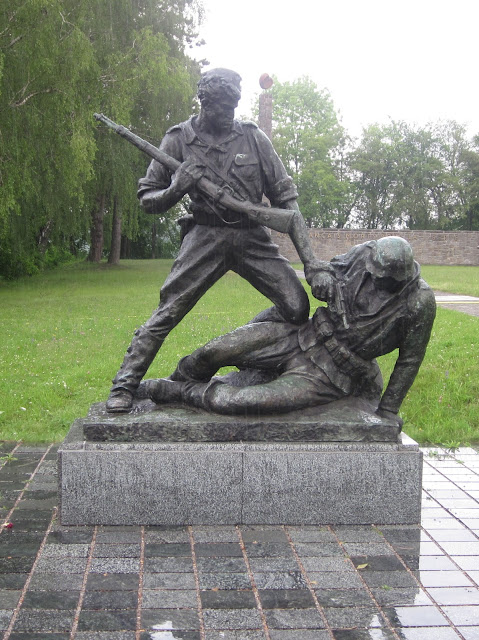 Albanian Monument, Mauthausen Concentration Camp, Vienna / SouvenirChronicles.blogspot.com