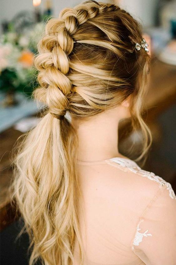 Easy Summer Hairstyles To Wear On Hot Days
