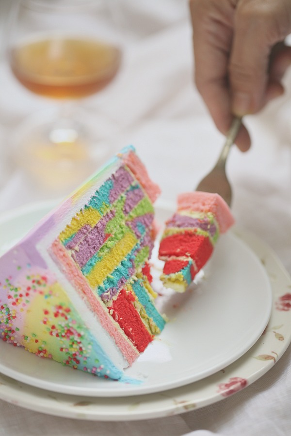 Masam manis: Rainbow Cake Gebu
