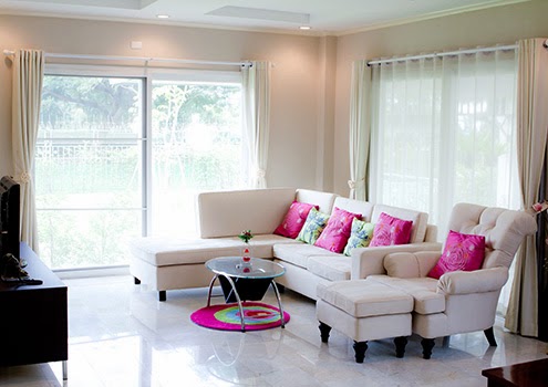 客廳窗簾佔據全家生活裝潢重心，所以客廳窗簾顏色與客廳窗簾設計是很重要的事