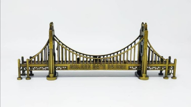 Miniatur Jembatan: Pesona Souvenir Relasi yang Penuh Kemegahan