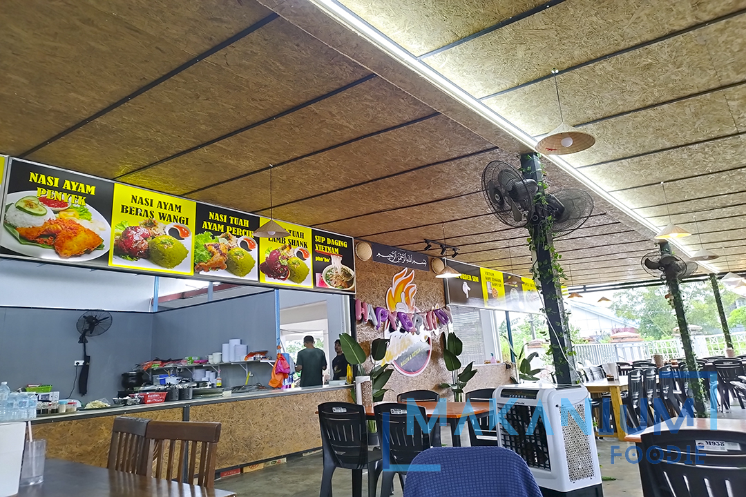 Suliana Cafe Jalan Kebun