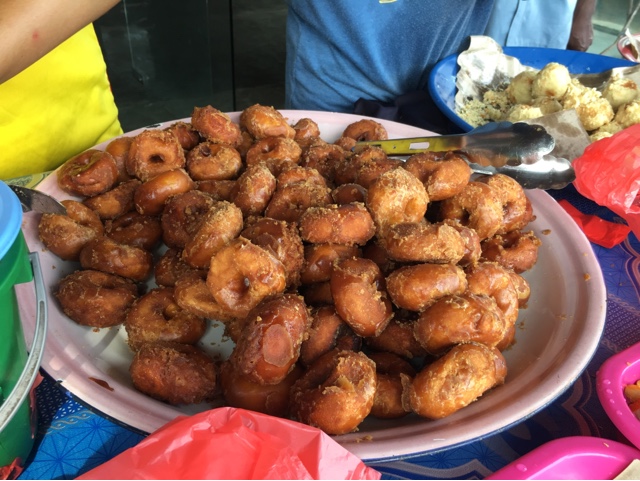Arjuna Takes The World: Kuih Keria Antarabangsa
