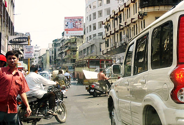 busy Tilak Road