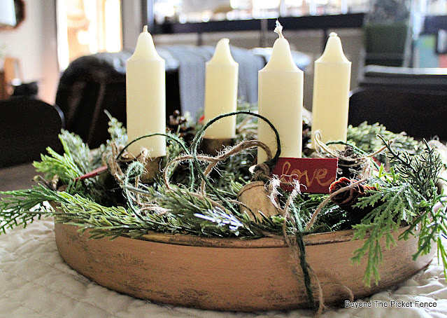 Simple Centerpiece for Advent